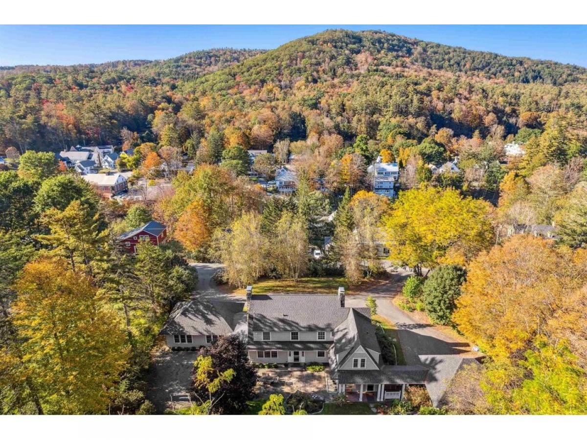 Picture of Home For Sale in Woodstock, Vermont, United States