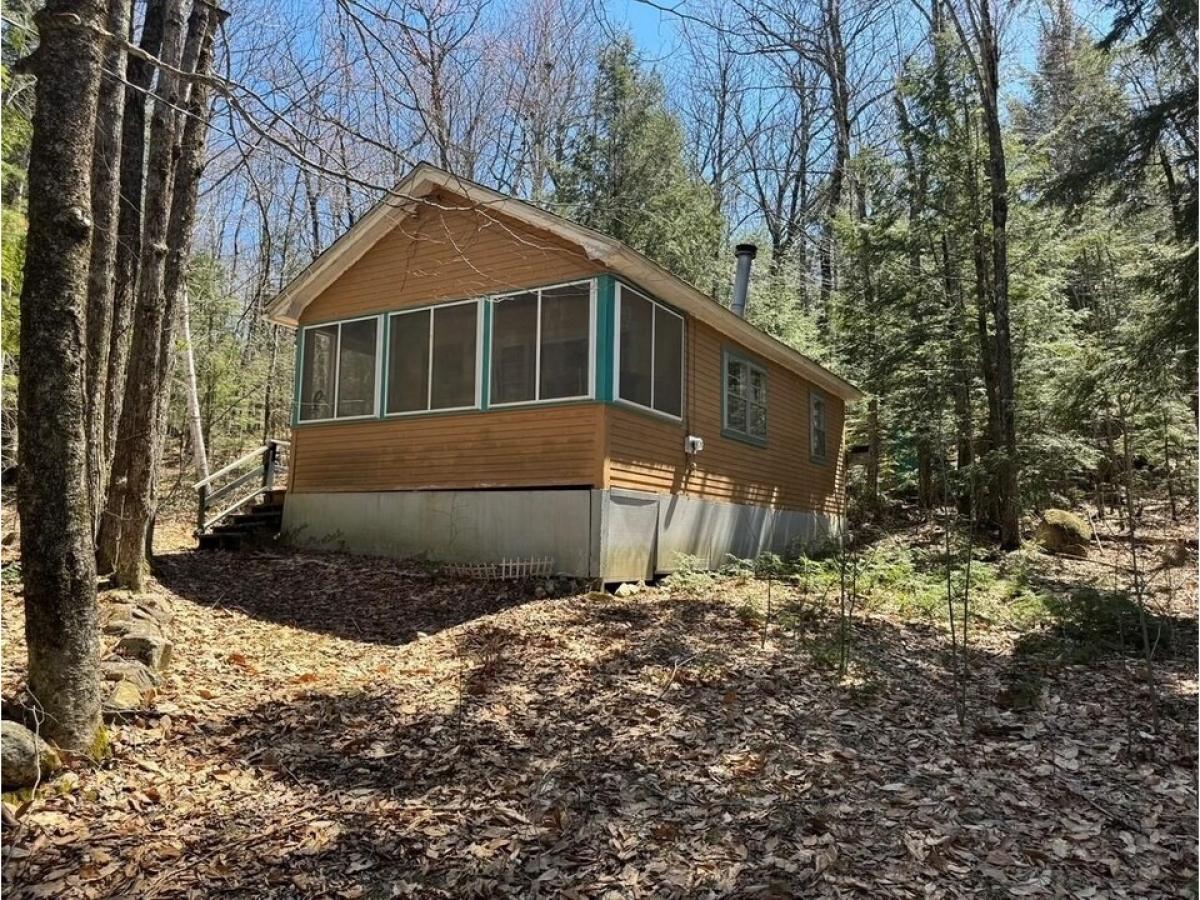 Picture of Home For Sale in Ossipee, New Hampshire, United States