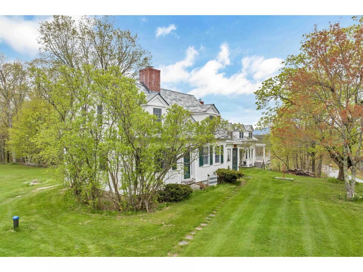 Picture of Home For Sale in Enfield, New Hampshire, United States