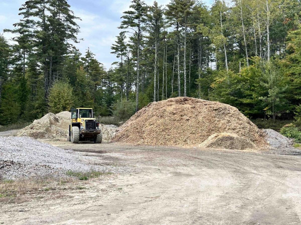 Picture of Residential Land For Sale in Alton, New Hampshire, United States