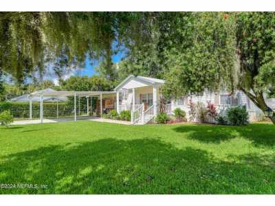 Home For Sale in Crescent City, Florida