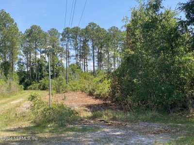 Residential Land For Sale in Crescent City, Florida