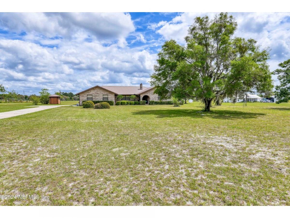 Picture of Home For Sale in Interlachen, Florida, United States