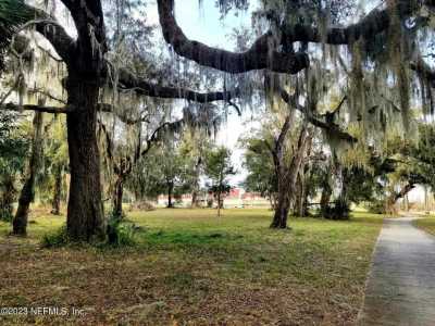 Residential Land For Sale in Crescent City, Florida