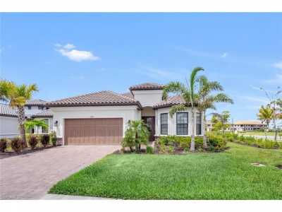 Home For Sale in Naples, Florida