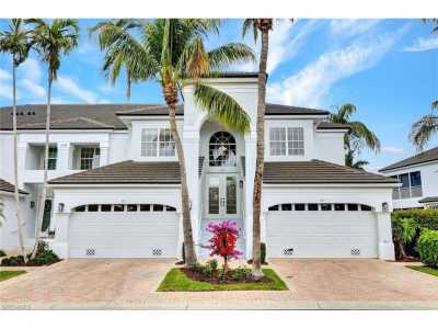 Home For Sale in Naples, Florida