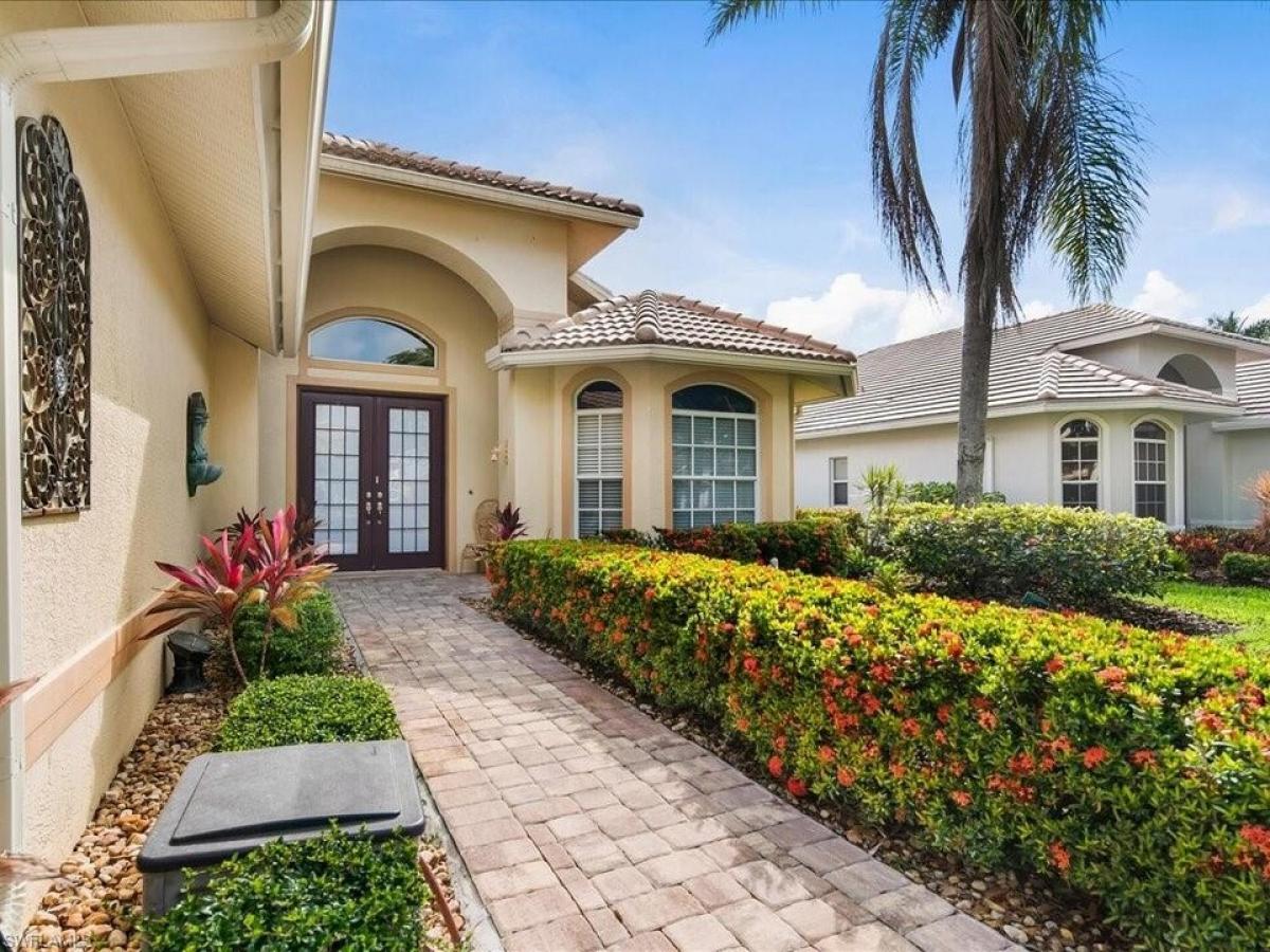 Picture of Home For Sale in Naples, Florida, United States