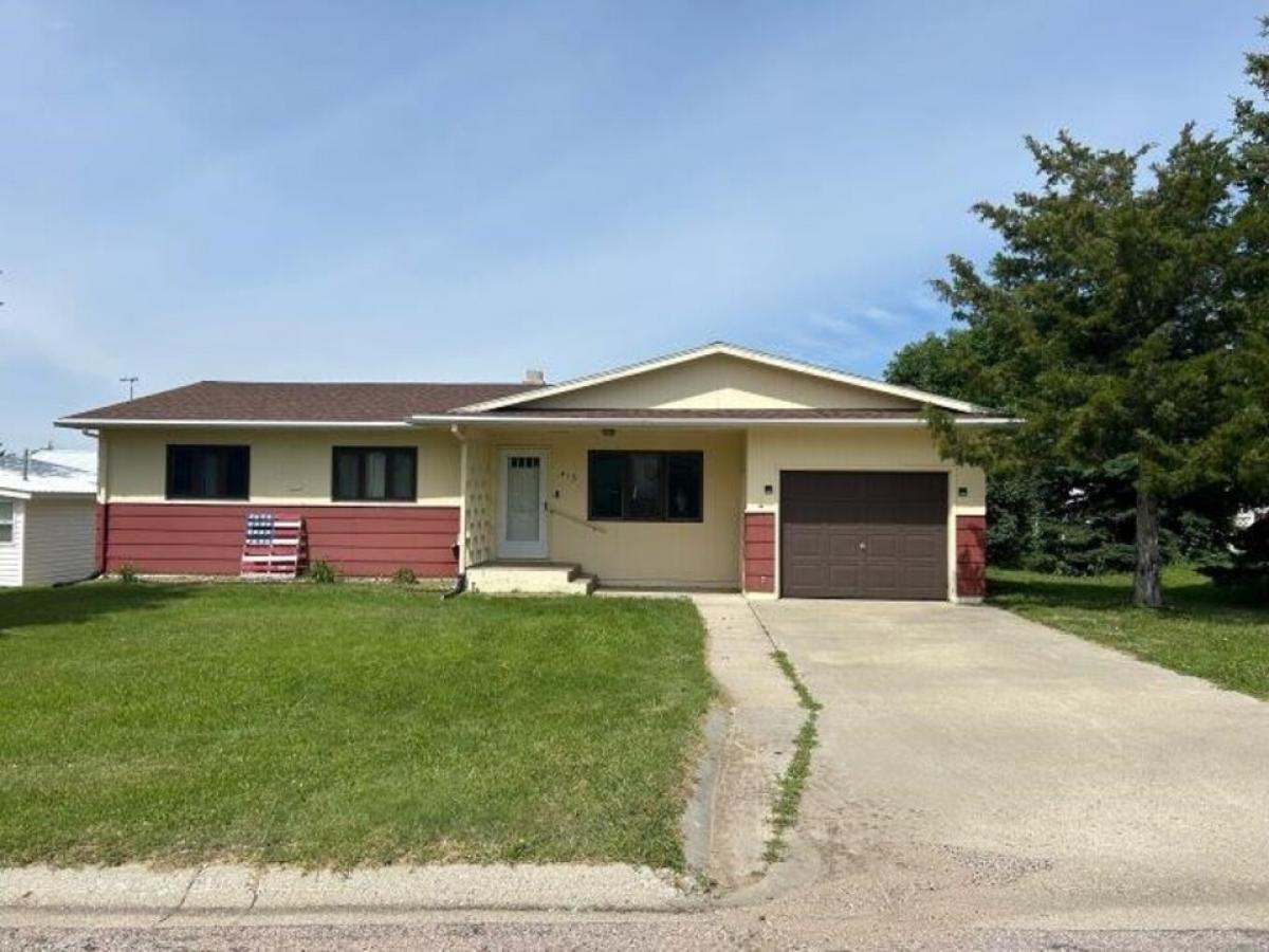 Picture of Home For Sale in Faith, South Dakota, United States