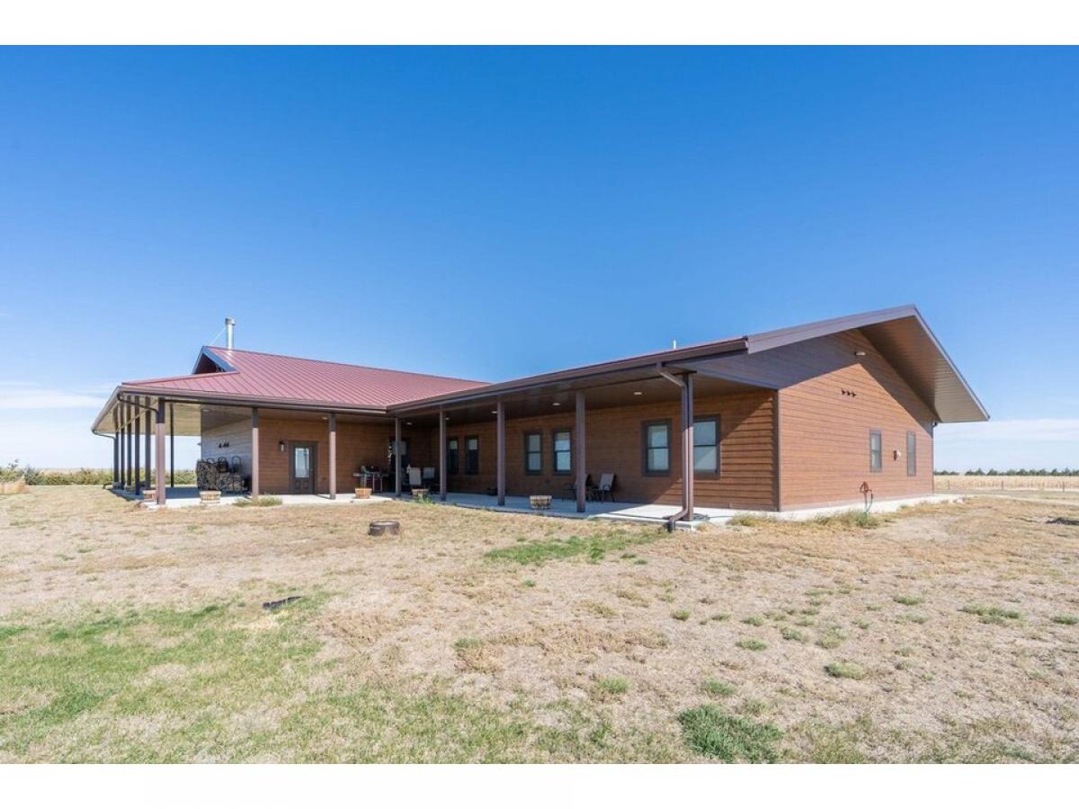 Picture of Home For Sale in Milesville, South Dakota, United States