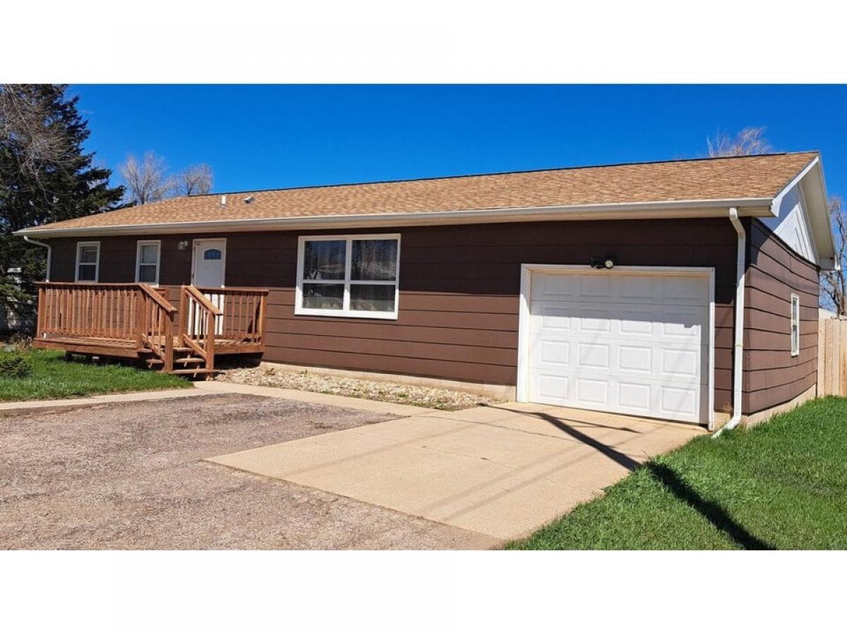 Picture of Home For Sale in Newell, South Dakota, United States