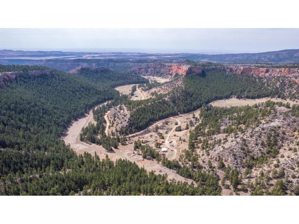 Picture of Home For Sale in Newcastle, Wyoming, United States