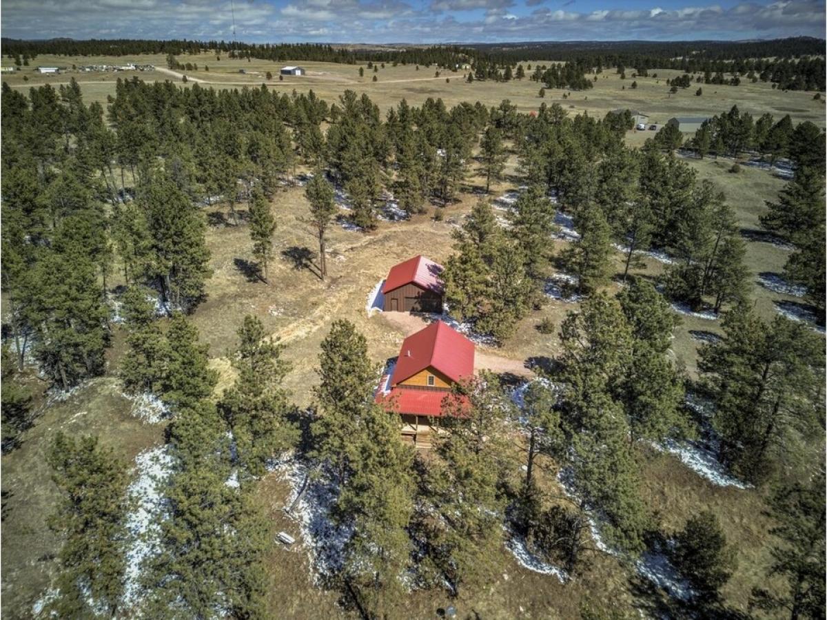 Picture of Home For Sale in Edgemont, South Dakota, United States