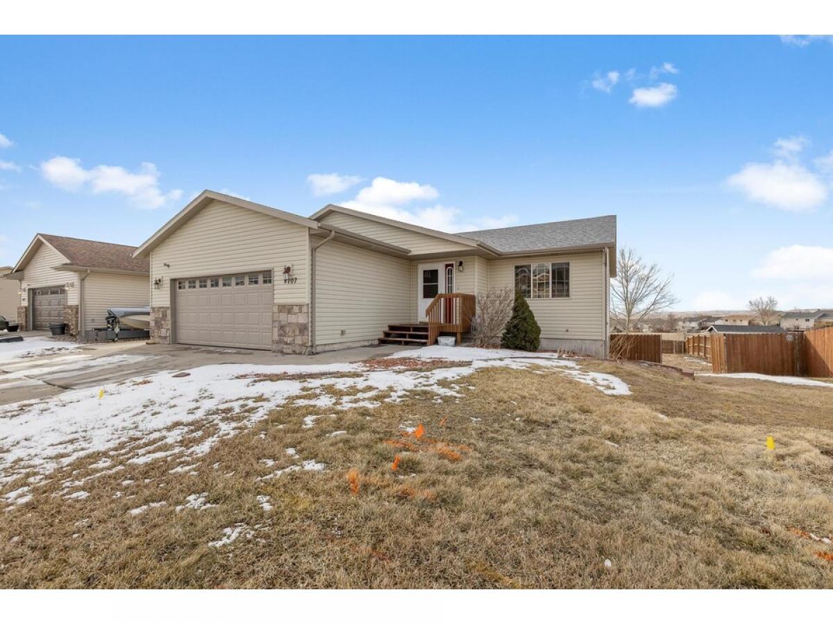 Picture of Home For Sale in Rapid City, South Dakota, United States