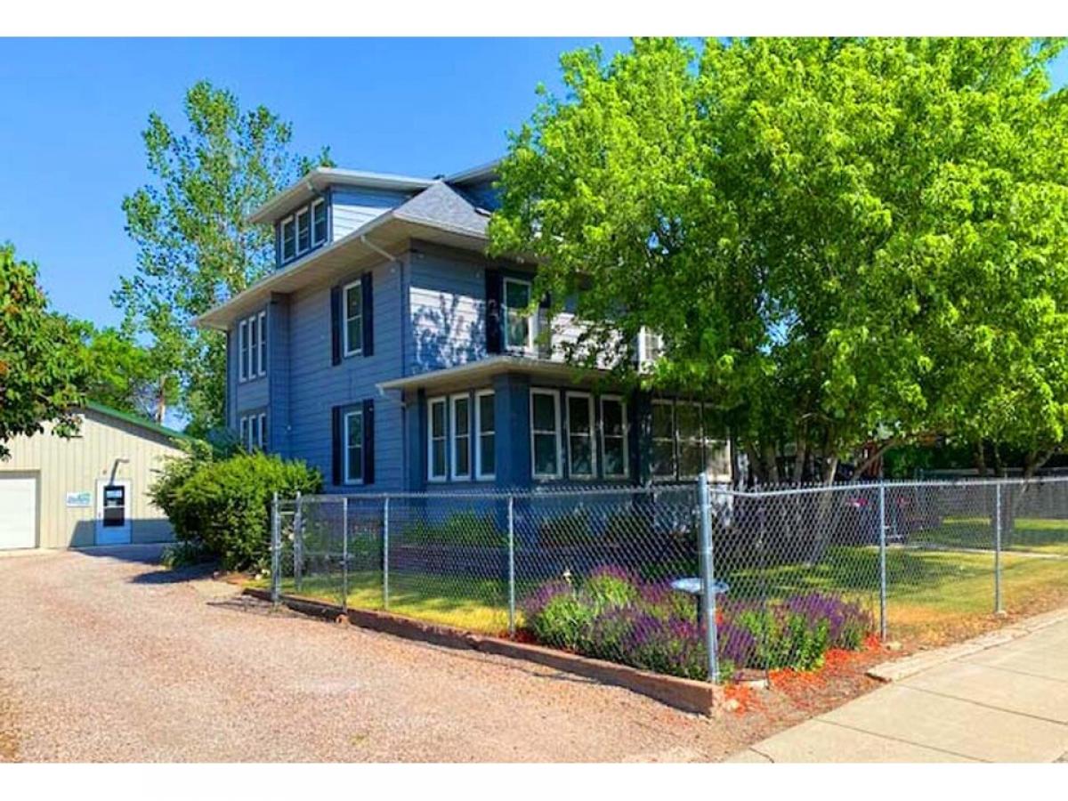 Picture of Home For Sale in Upton, Wyoming, United States