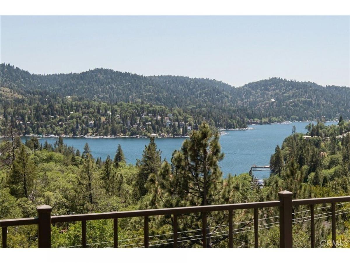 Picture of Home For Sale in Lake Arrowhead, California, United States