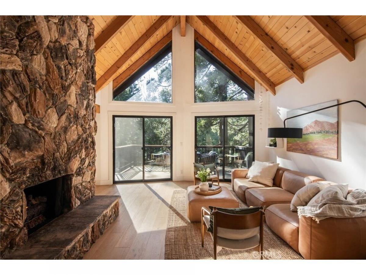 Picture of Home For Sale in Lake Arrowhead, California, United States