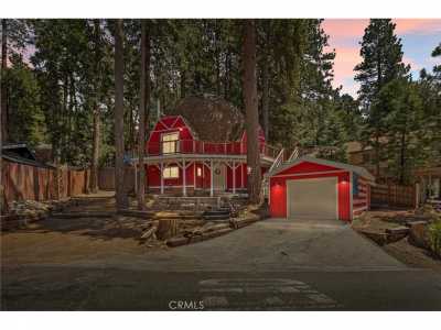 Home For Sale in Running Springs, California