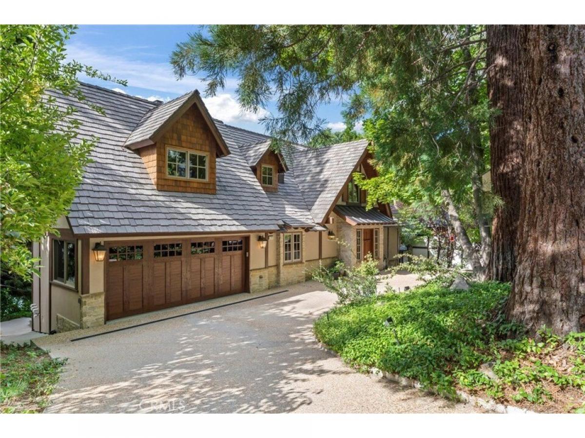 Picture of Home For Sale in Lake Arrowhead, California, United States