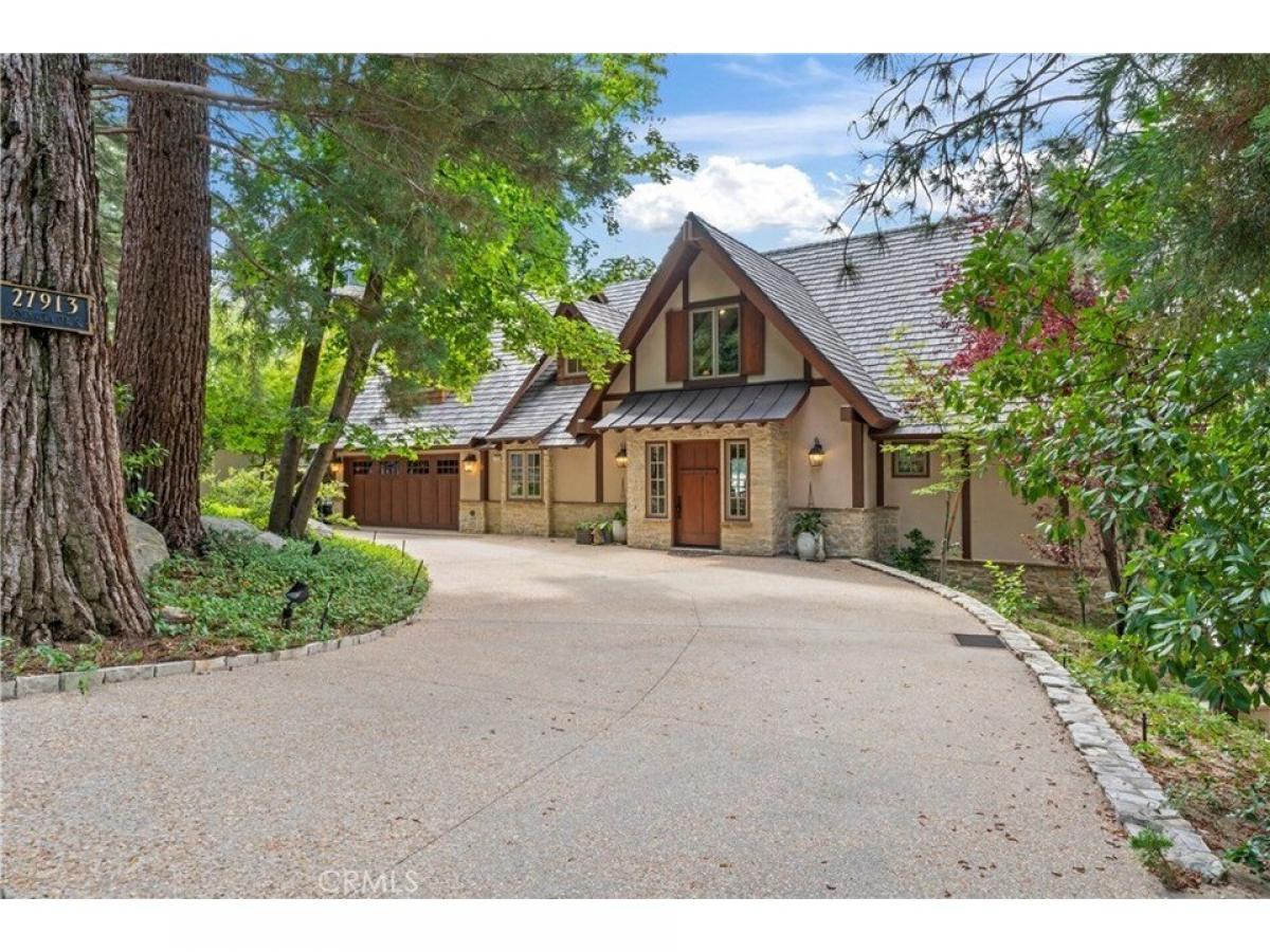 Picture of Home For Sale in Lake Arrowhead, California, United States