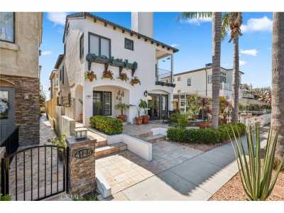 Home For Rent in Corona del Mar, California