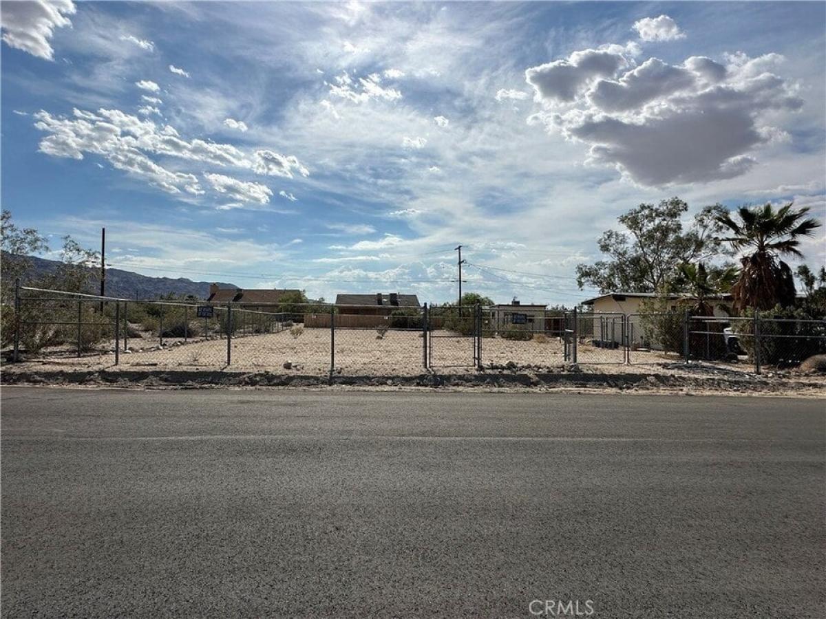 Picture of Residential Land For Sale in 29 Palms, California, United States