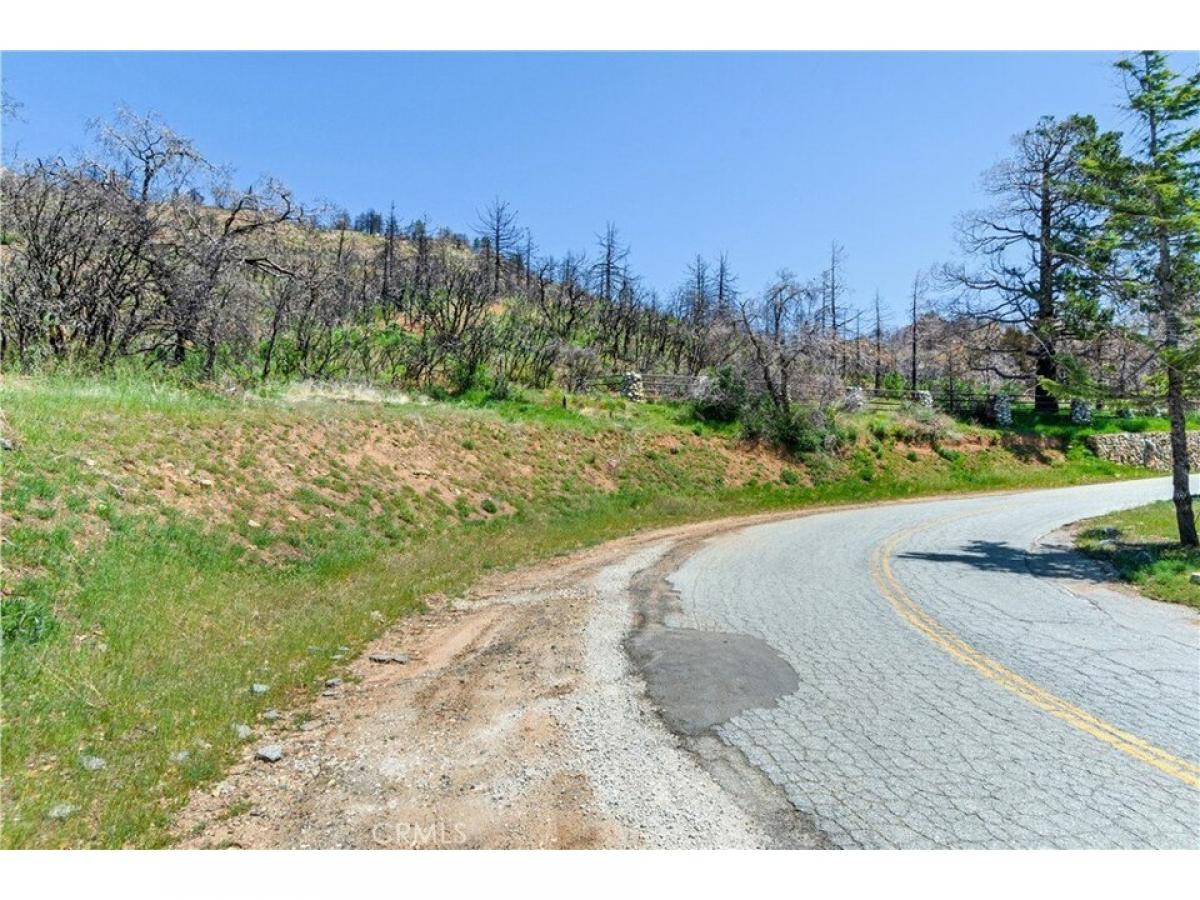 Picture of Residential Land For Sale in Oak Glen, California, United States