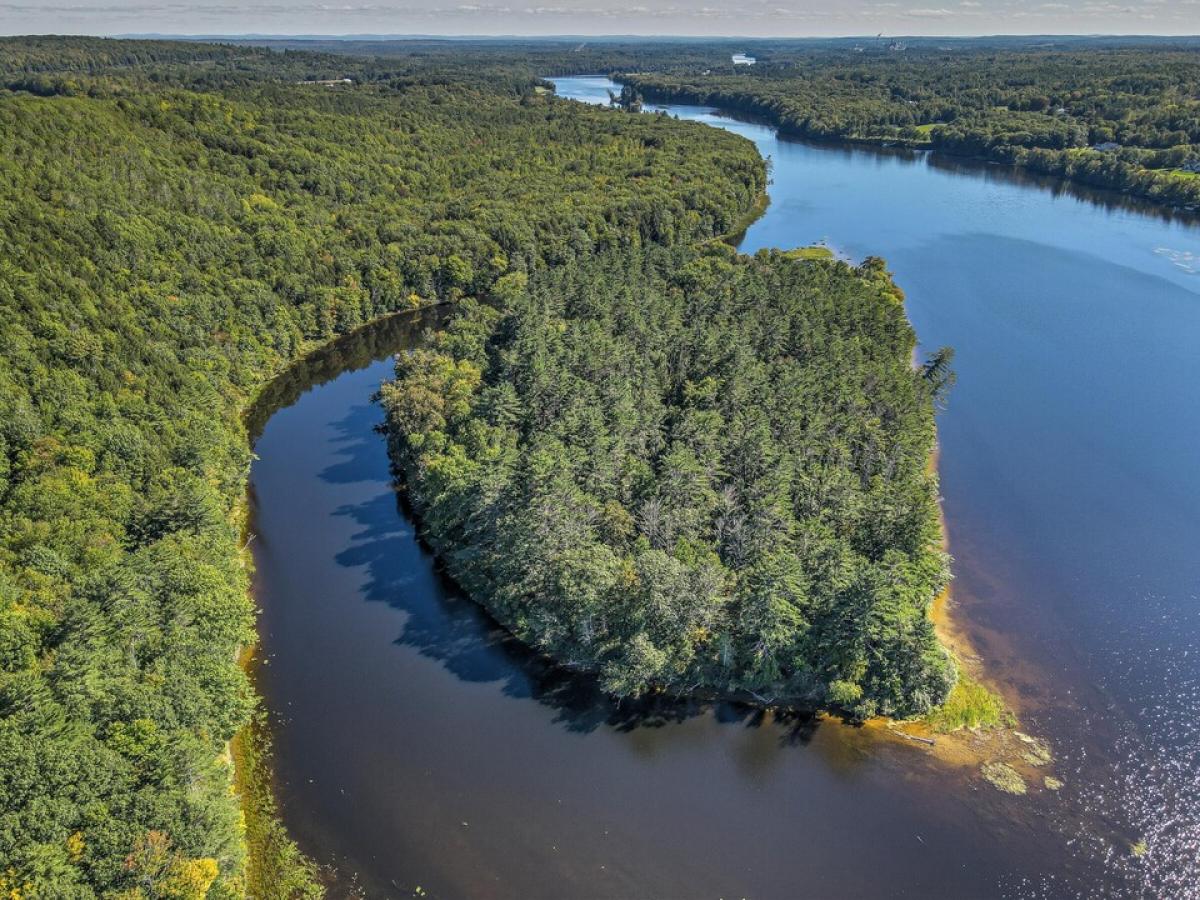 Picture of Residential Land For Sale in Skowhegan, Maine, United States