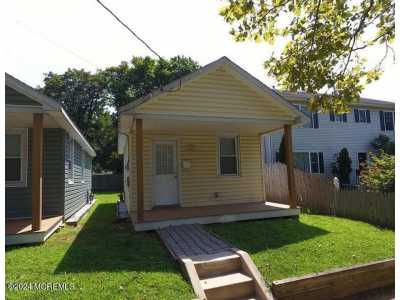 Home For Rent in Red Bank, New Jersey