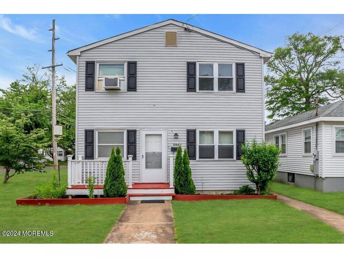 Picture of Home For Sale in Belmar, New Jersey, United States