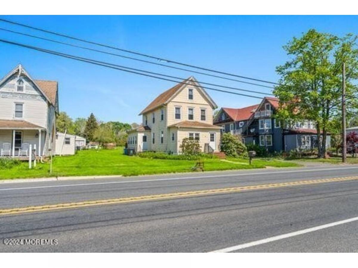 Picture of Home For Sale in West Creek, New Jersey, United States