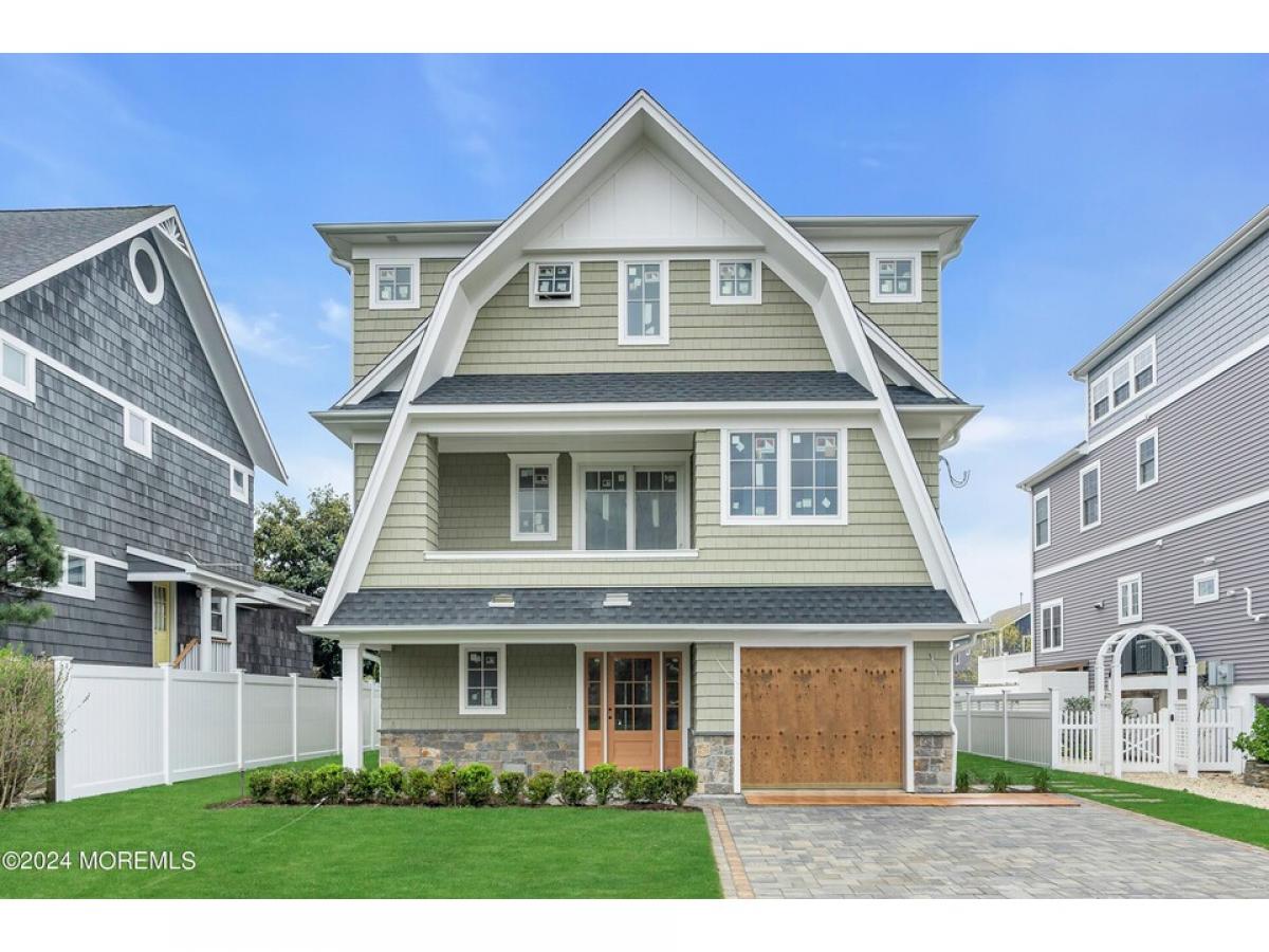 Picture of Home For Sale in Brielle, New Jersey, United States