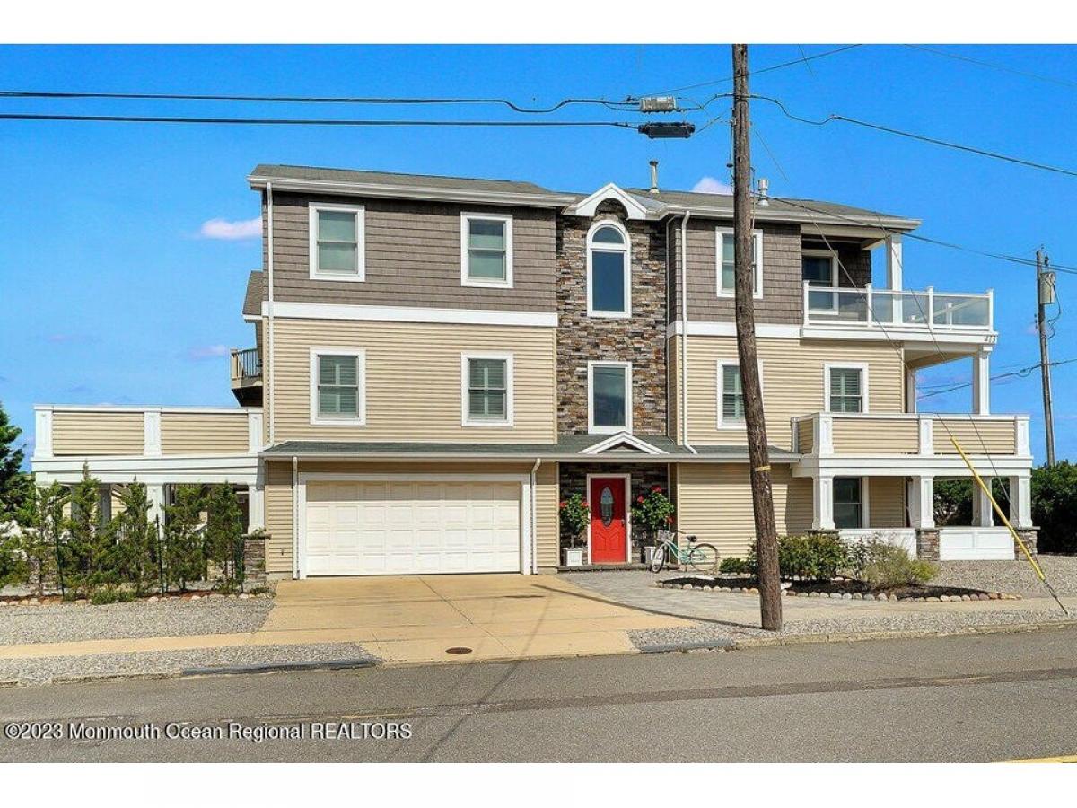 Picture of Home For Sale in Seaside Park, New Jersey, United States