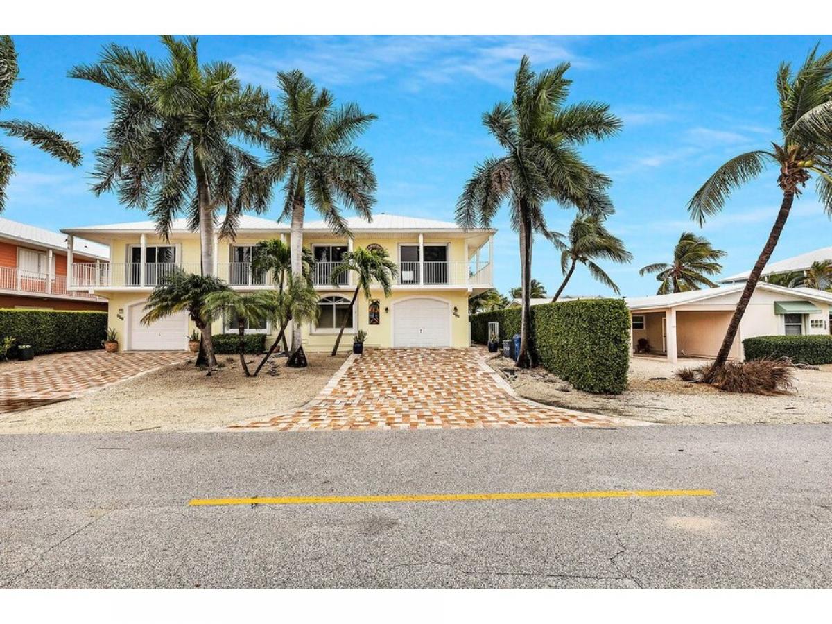 Picture of Home For Sale in Key Colony, Florida, United States