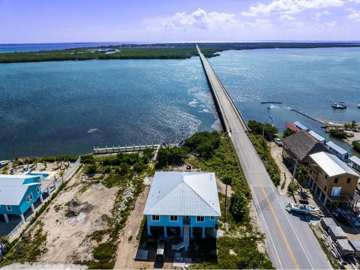 Picture of Home For Sale in Big Pine Key, Florida, United States