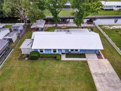 Home For Sale in Astor, Florida