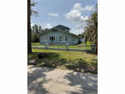 Home For Sale in Pierson, Florida