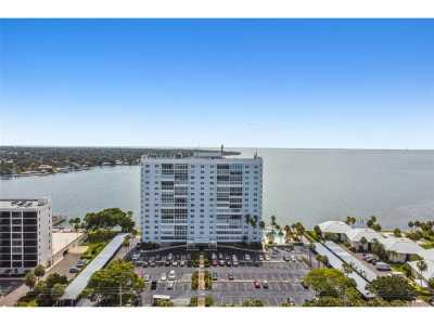 Home For Sale in Saint Petersburg, Florida