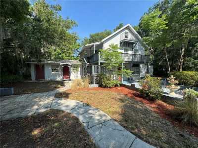 Home For Sale in Deland, Florida