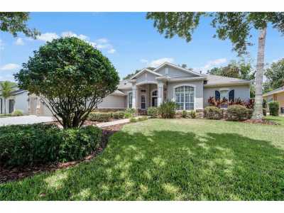 Home For Sale in Lithia, Florida