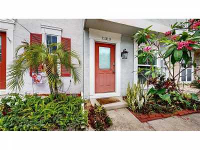 Home For Sale in Temple Terrace, Florida