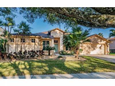 Home For Sale in Valrico, Florida