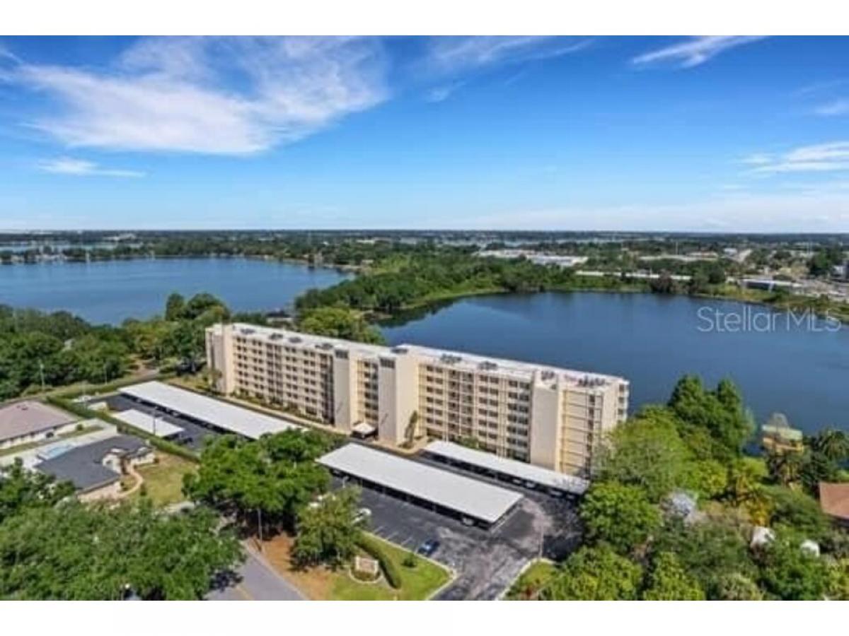 Picture of Home For Sale in Winter Haven, Florida, United States