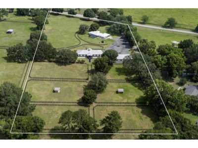 Home For Sale in Reddick, Florida