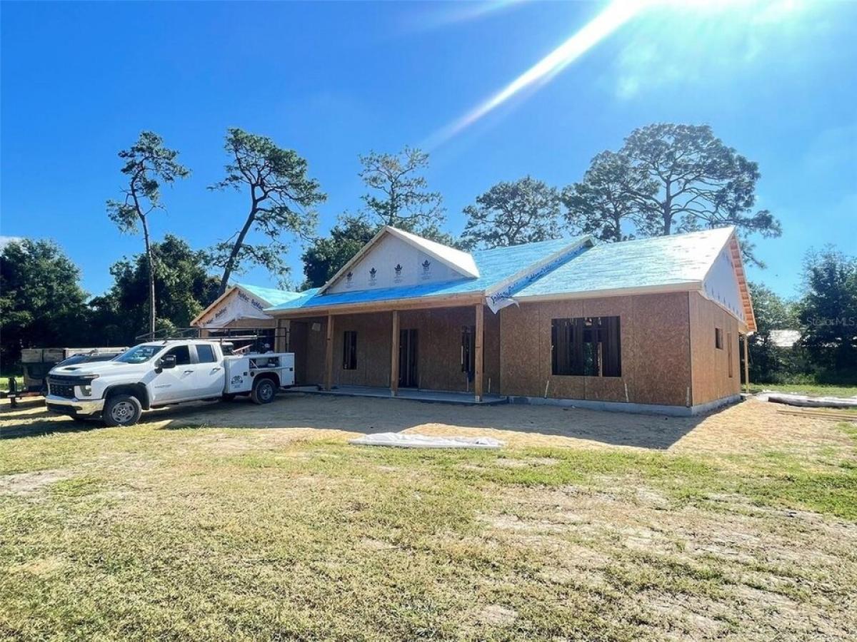 Picture of Home For Sale in Oxford, Florida, United States