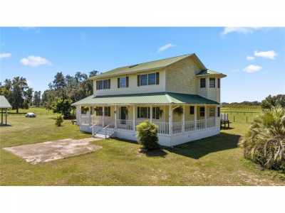 Home For Sale in Morriston, Florida