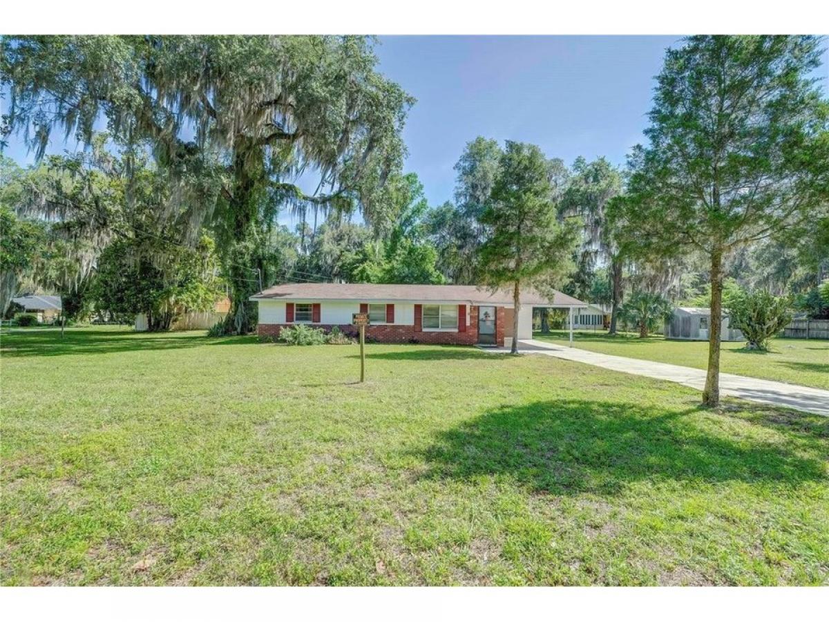 Picture of Home For Sale in Lake Panasoffkee, Florida, United States