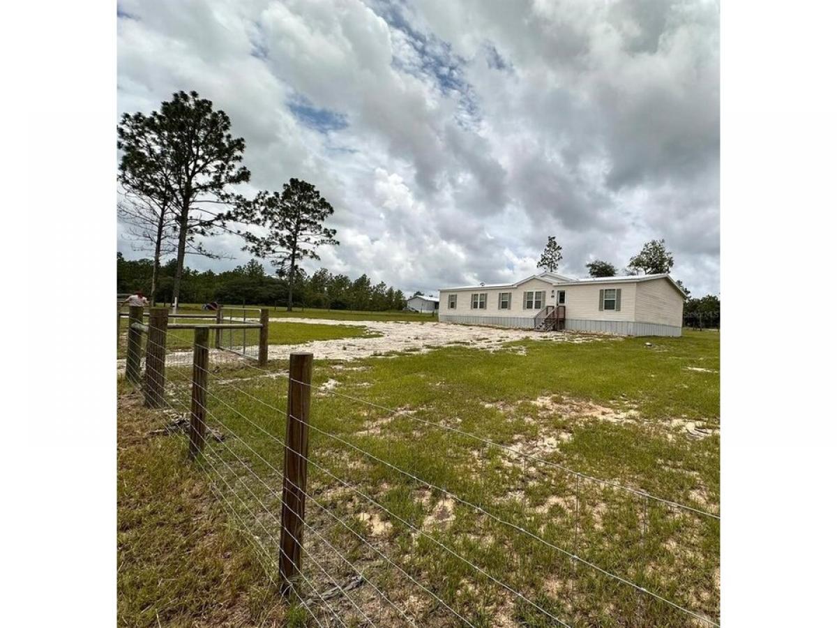 Picture of Home For Sale in Williston, Florida, United States