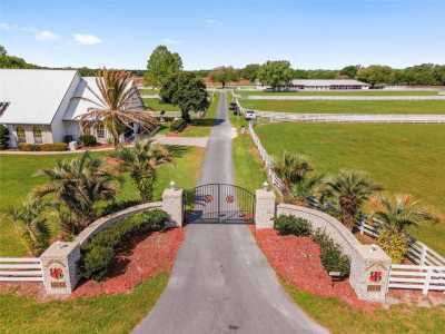 Home For Sale in Morriston, Florida