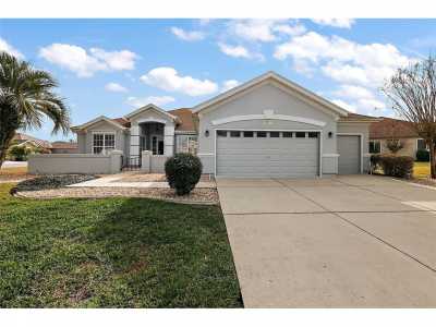 Home For Sale in Summerfield, Florida