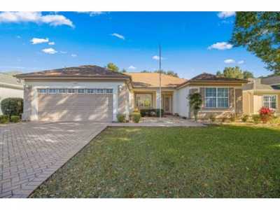 Home For Sale in Summerfield, Florida